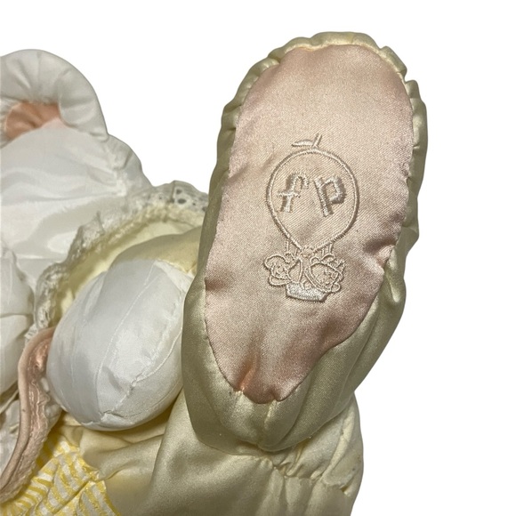 Fisher Price Vintage 80s Puffalump Nylon Baby Bear Yellow Outfit Rattle Plush - Picture 8 of 14